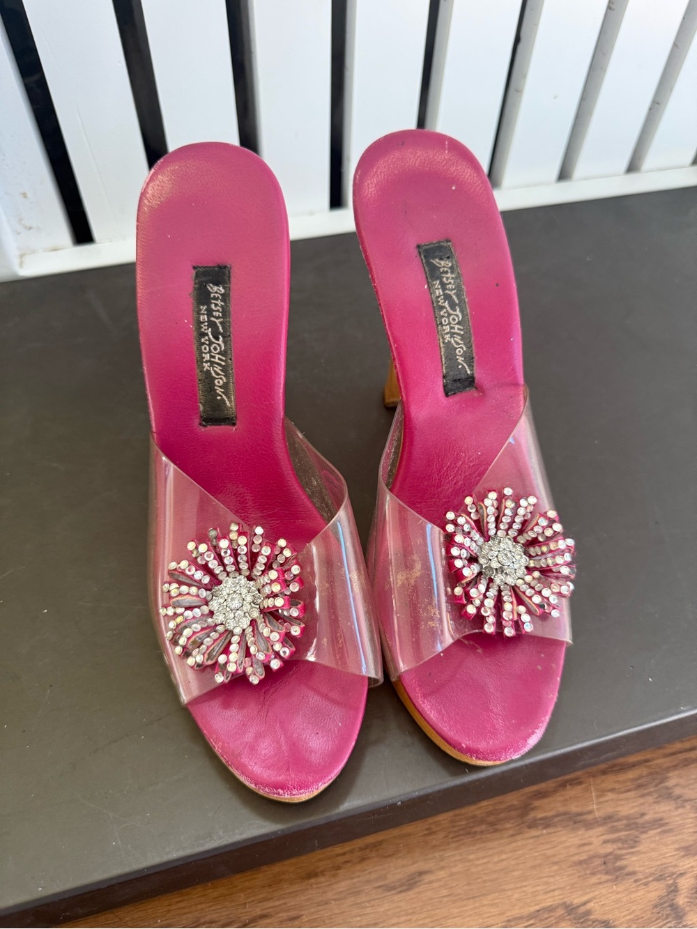 Betsey Johnson Fuschia Starburst Heels in Clear women’s size 8
